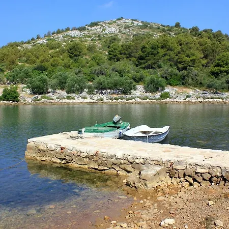 Дом отдыха Secluded Fisherman's Cove Magrovica - Telascica, Dugi Otok - 8142 *