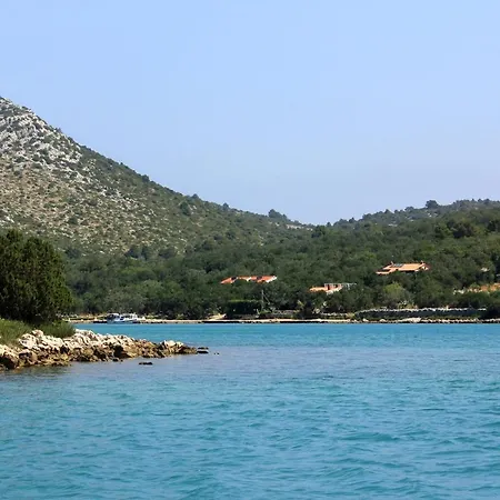 Дом отдыха Secluded Fisherman's Cove Magrovica - Telascica, Dugi Otok - 8142 Сали