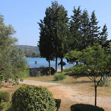 Secluded Fisherman's Cove Magrovica - Telascica, Dugi Otok - 8142 * 萨利